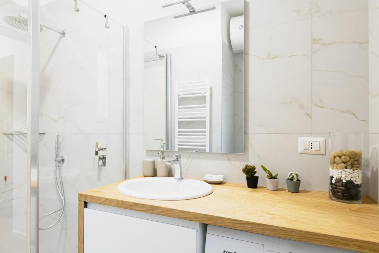 Апартаменти Easylife - Oasi Chic Pochi Passi Dai Navigli Мілан Екстер'єр фото