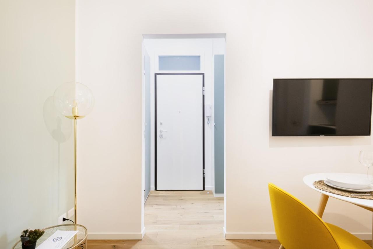 Апартаменти Easylife - Oasi Chic Pochi Passi Dai Navigli Мілан Екстер'єр фото