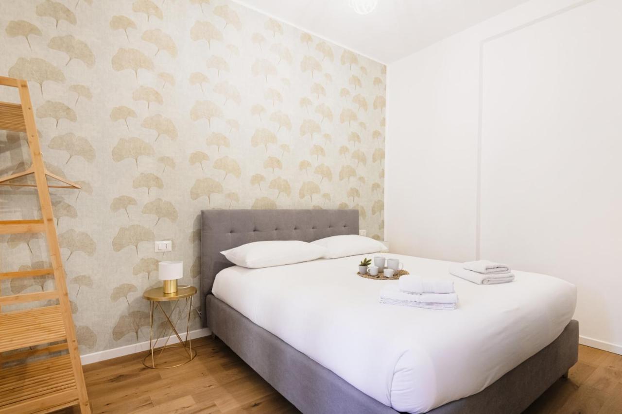Апартаменти Easylife - Oasi Chic Pochi Passi Dai Navigli Мілан Екстер'єр фото